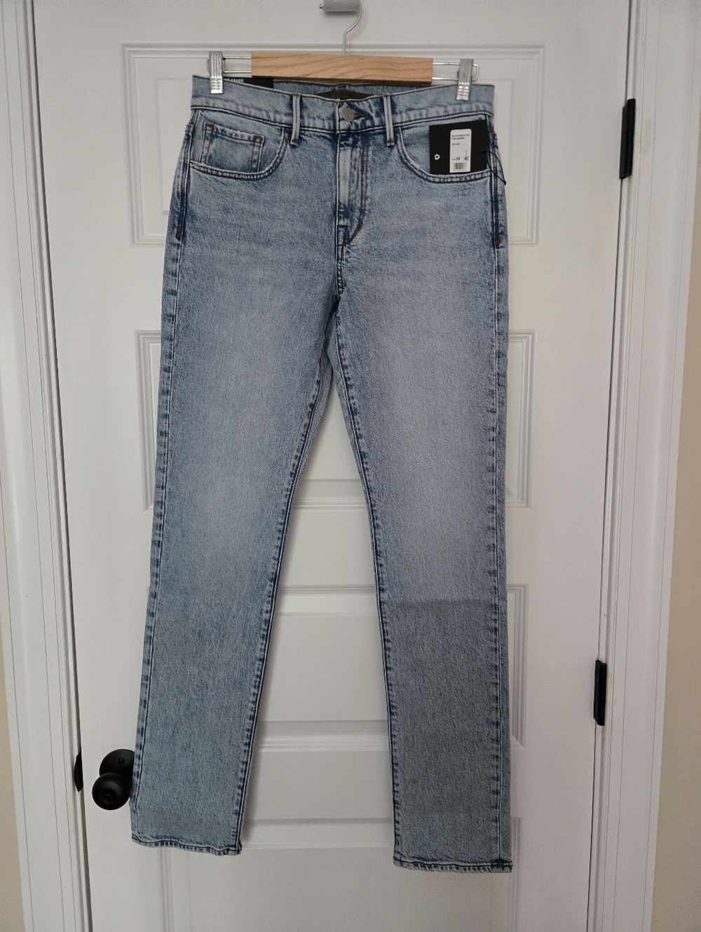 Joe's Jeans Slim Fit Men's Light Blue Denim Comfort Stretch Asher 28 NWT
